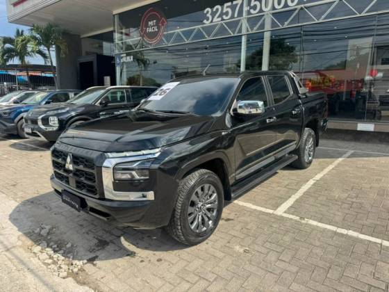 MITSUBISHI TRITON 2.4 BITURBO DIESEL CD HPE 4X4 AUTOMÁTICO MITSUBISHI TRITON 2.4 BITURBO DIESEL CD HPE 4X4 AUTOMÁTICO